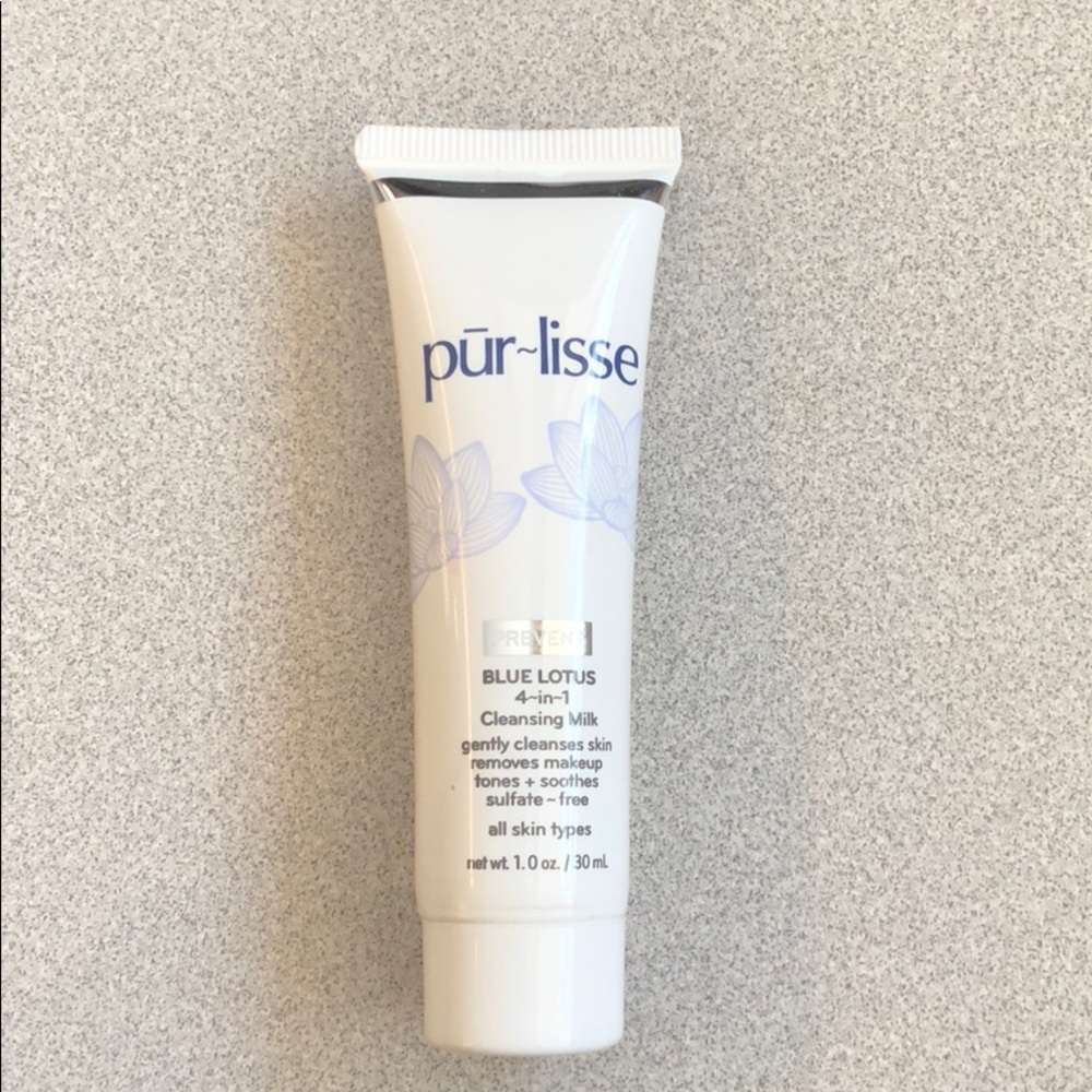pūr~lisse Blue Lotus 4 in 1 Cleansing Milk